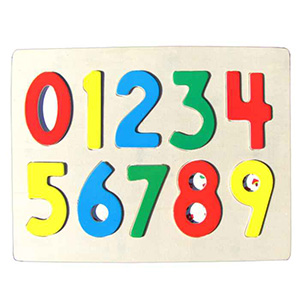 Puzzle dřevěné na desce číslice